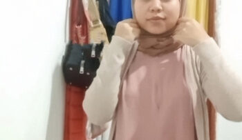 MARYANI Hijab.jpg