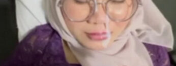 HIJAB Kebaya Ungu Ngewe Crot Muka.jpg