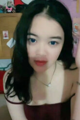AURIN Cantik Ngocok Tanpa Masker.jpg