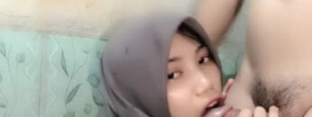 JASMINE Hijab Live Ngewe DI Kamar Mandi.jpg