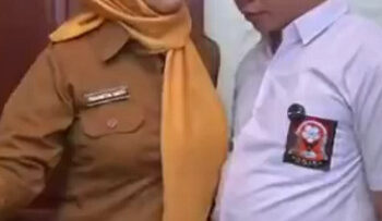 MAIN Sama BU Guru Hijab Maniak SEX.jpg